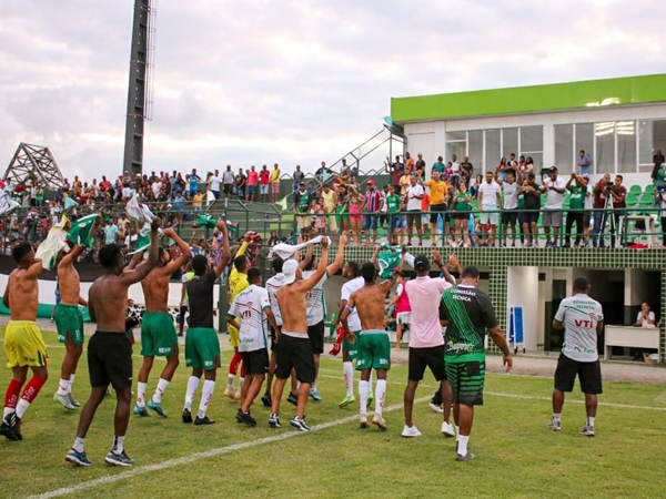 Seleção Simões Filho vence mais uma partida de Campeonato